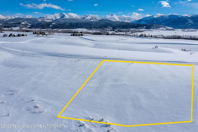 $490,000 | 2330 Snow Crest Ranch Drive, Driggs, ID 83422