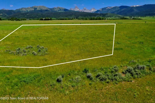 $490,000 | 2330 Snow Crest Ranch Drive, Driggs, ID 83422