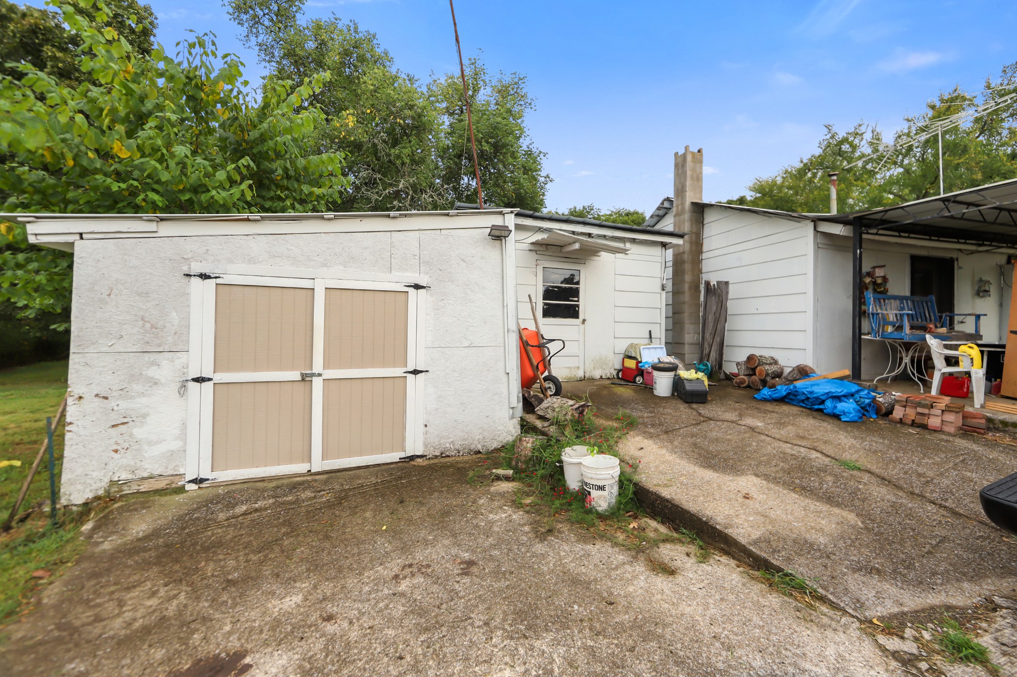 124 Shipper Road Lebanon, TN 37087 - Photo 24 of 29 a view of a backyard with small area