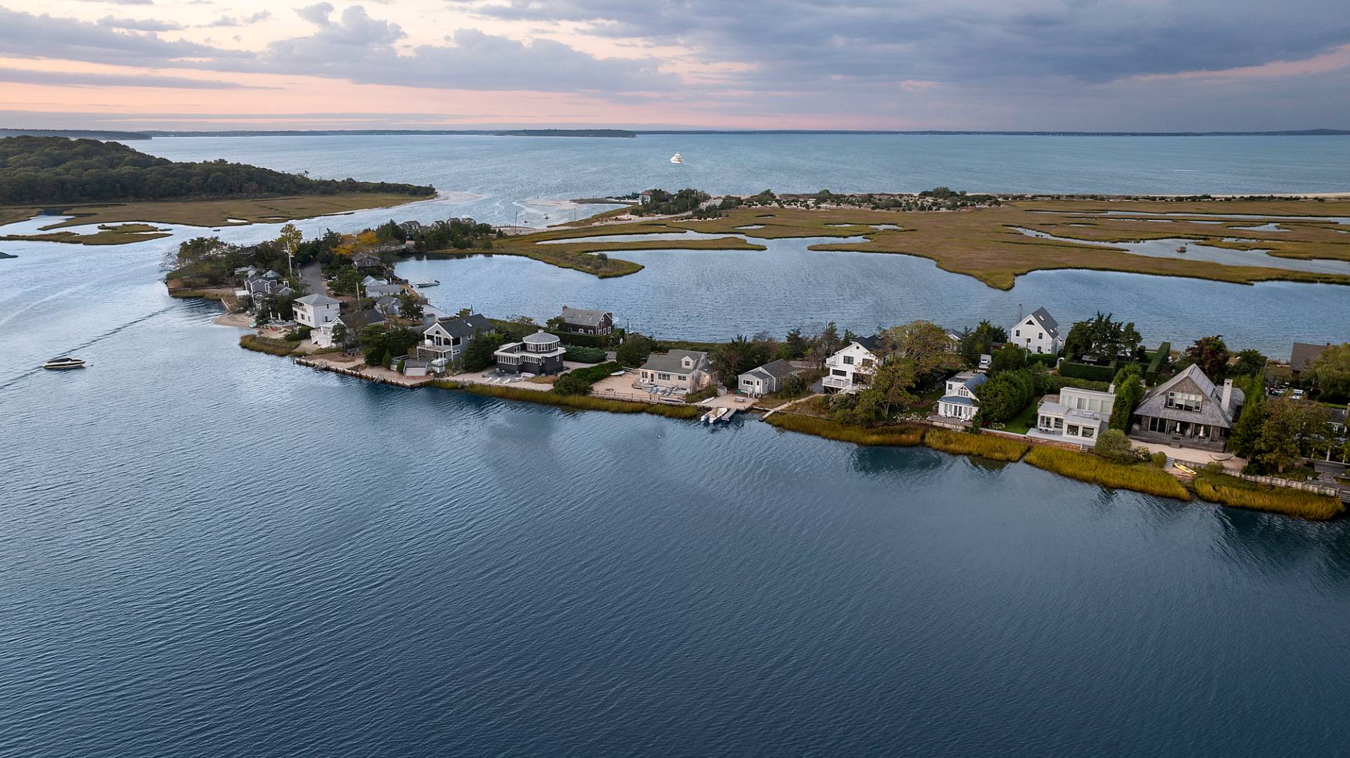 238 Towd Point Road Southampton, NY 11968 - Photo 29 of 34