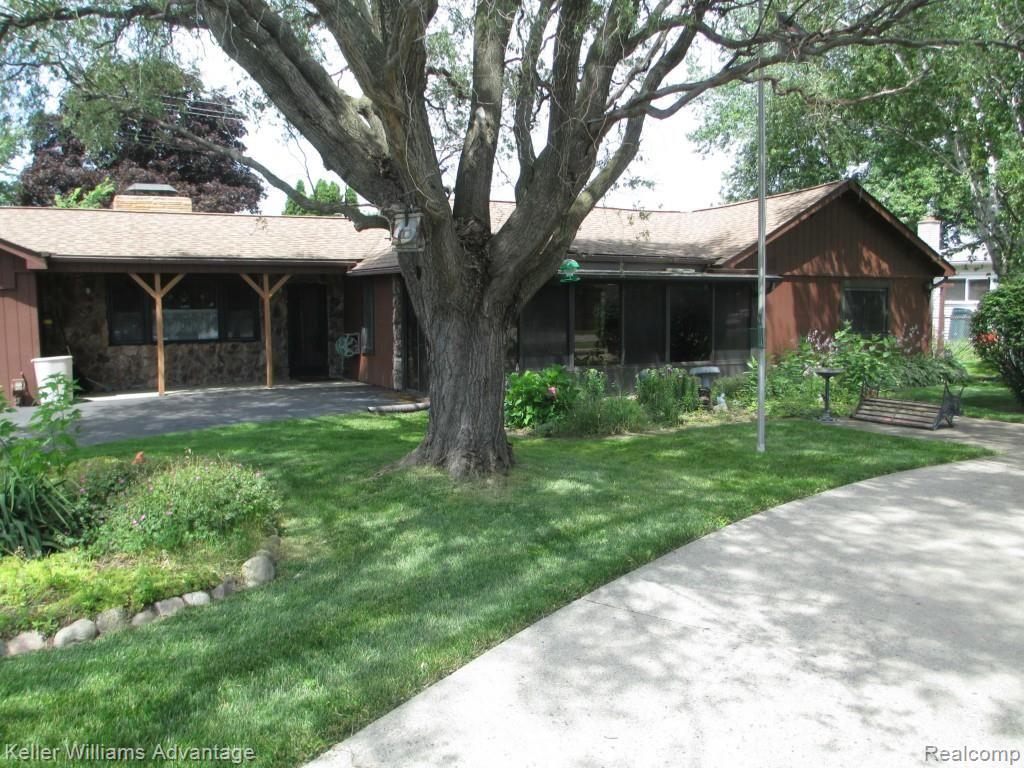 18251 Middlebelt Road Livonia, MI 48152 - Photo 1 of 36 IMG_0004.jpg