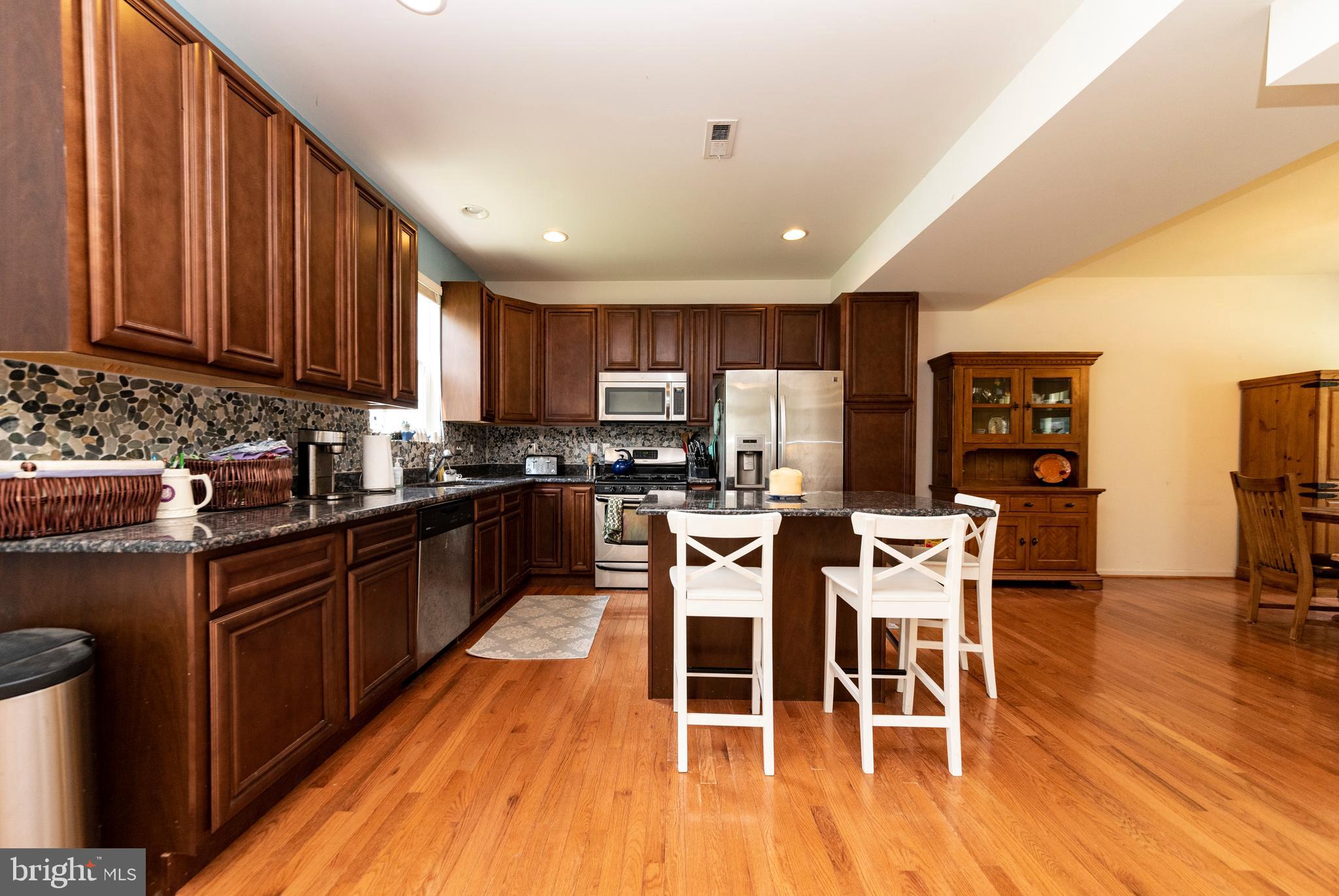 196 Woods Road Chester, MD 21619 - Photo 16 of 44 Kitchen