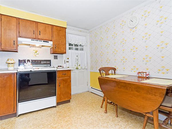 49 Ellery Road Waltham, MA 02453 - Photo 9 of 20 Gallery Image 9