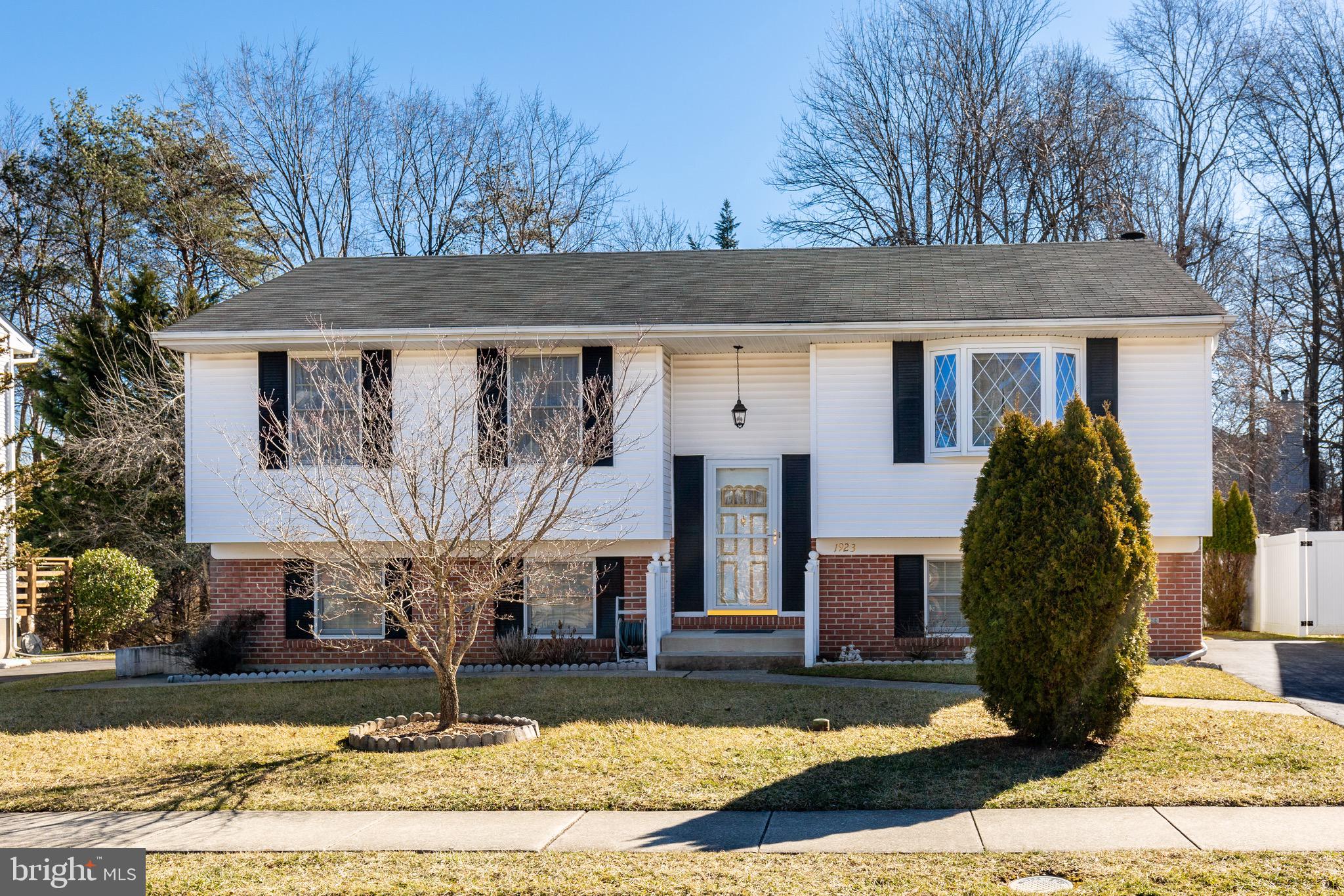 1923 Oak Lodge Road Baltimore, MD 21228 - Photo 1 of 43 Front Picture - Main