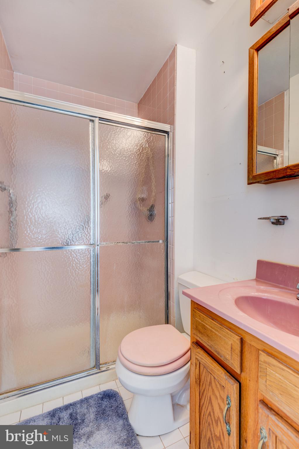 1923 Oak Lodge Road Baltimore, MD 21228 - Photo 17 of 43 Master Bathroom