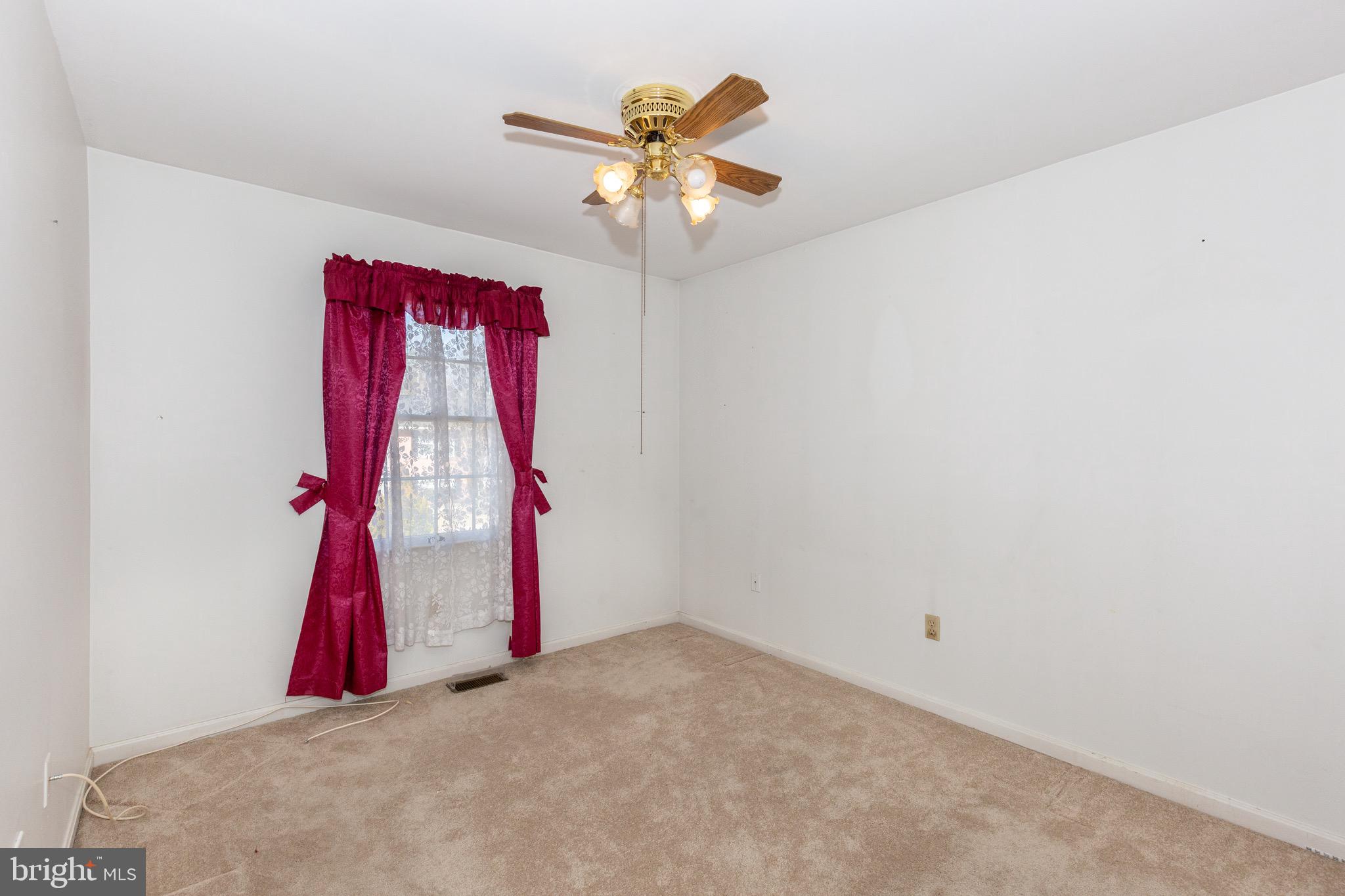 1923 Oak Lodge Road Baltimore, MD 21228 - Photo 18 of 43 2 Bedroom
