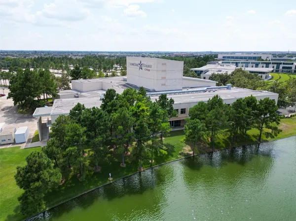 $650,000 | 8127 Sun Terrace Lane, Houston, TX 77095
