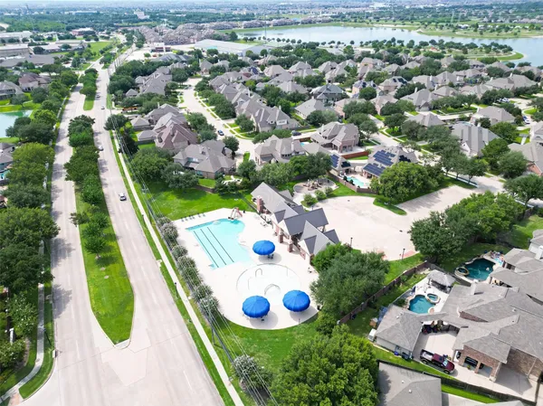 $650,000 | 8127 Sun Terrace Lane, Houston, TX 77095