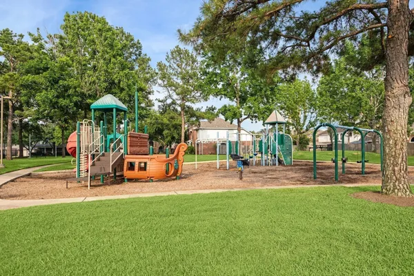 $650,000 | 8127 Sun Terrace Lane, Houston, TX 77095