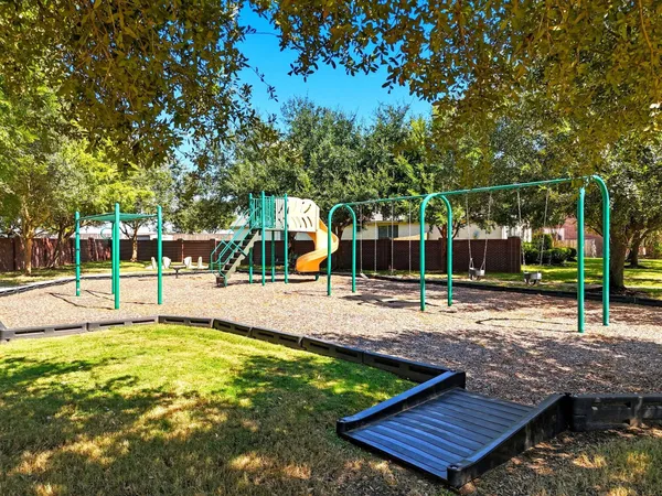 $650,000 | 8127 Sun Terrace Lane, Houston, TX 77095