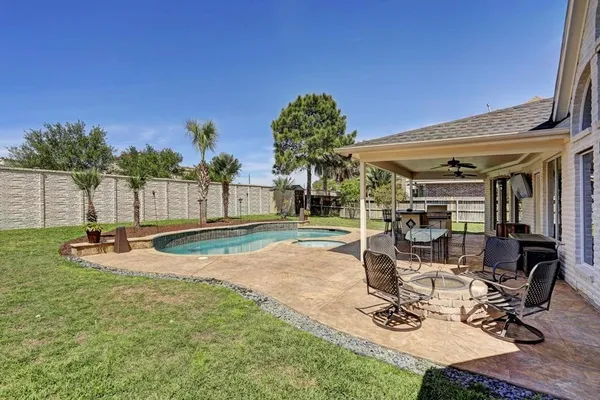 $650,000 | 8127 Sun Terrace Lane, Houston, TX 77095