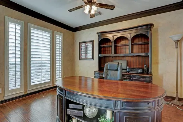 $650,000 | 8127 Sun Terrace Lane, Houston, TX 77095