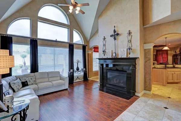 $650,000 | 8127 Sun Terrace Lane, Houston, TX 77095