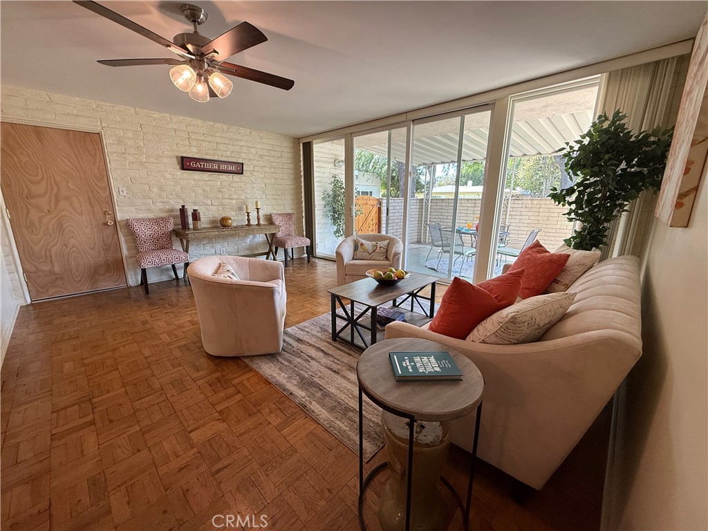 56 North Center Street Redlands, CA 92373 - Photo 4 of 15