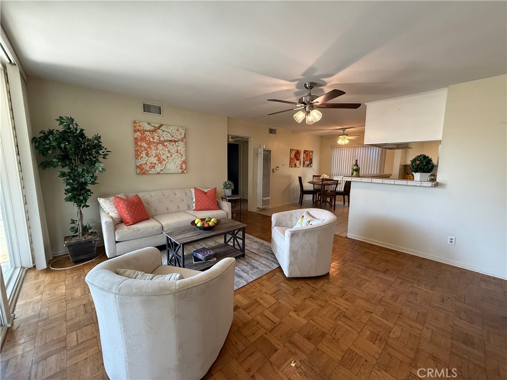 56 North Center Street Redlands, CA 92373 - Photo 6 of 15