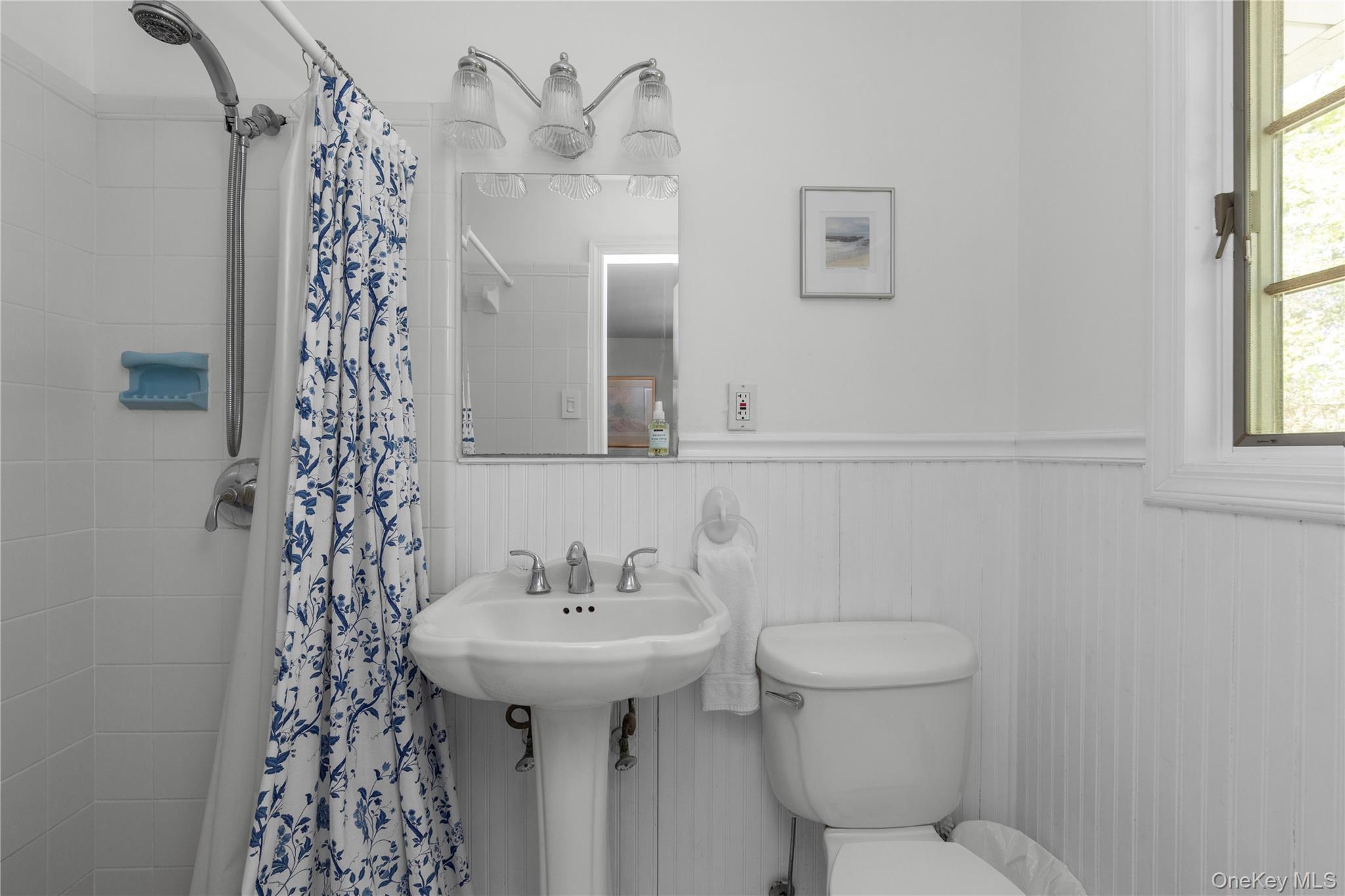11 N Road Oyster Bay, NY 11771 - Photo 17 of 30