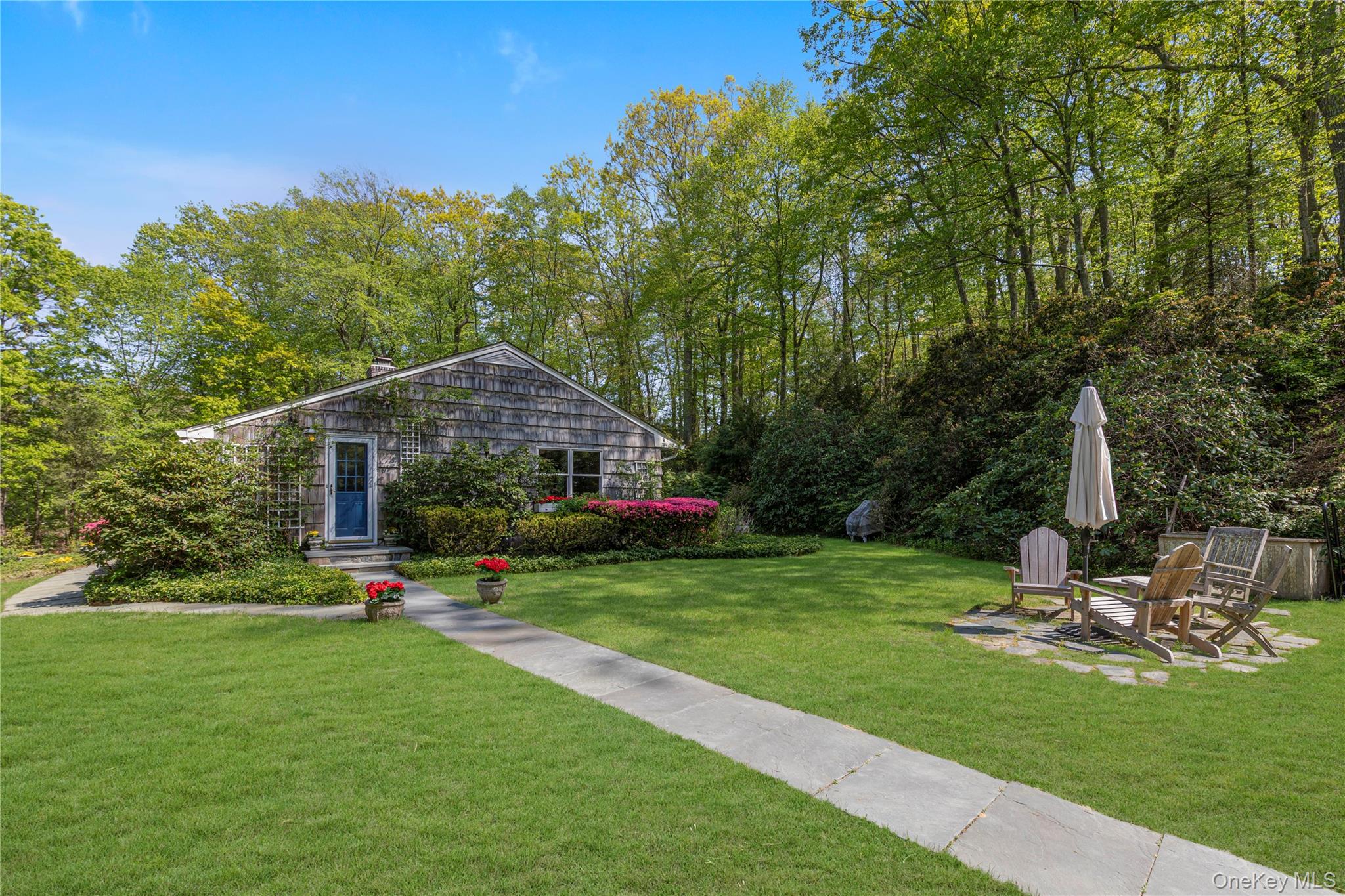 11 N Road Oyster Bay, NY 11771 - Photo 3 of 30