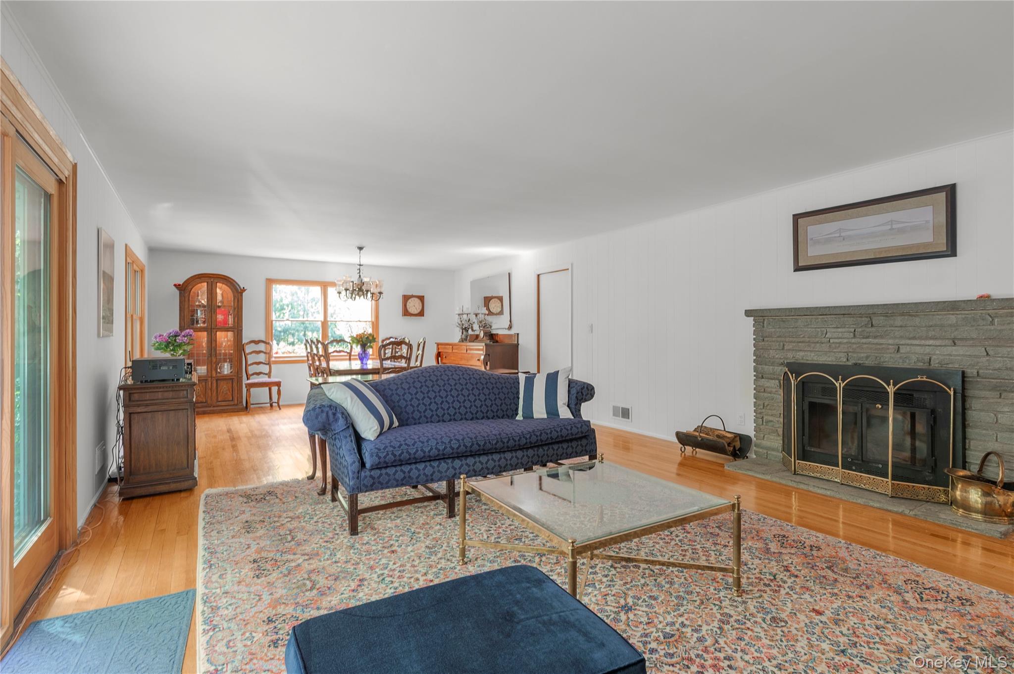 11 N Road Oyster Bay, NY 11771 - Photo 5 of 30