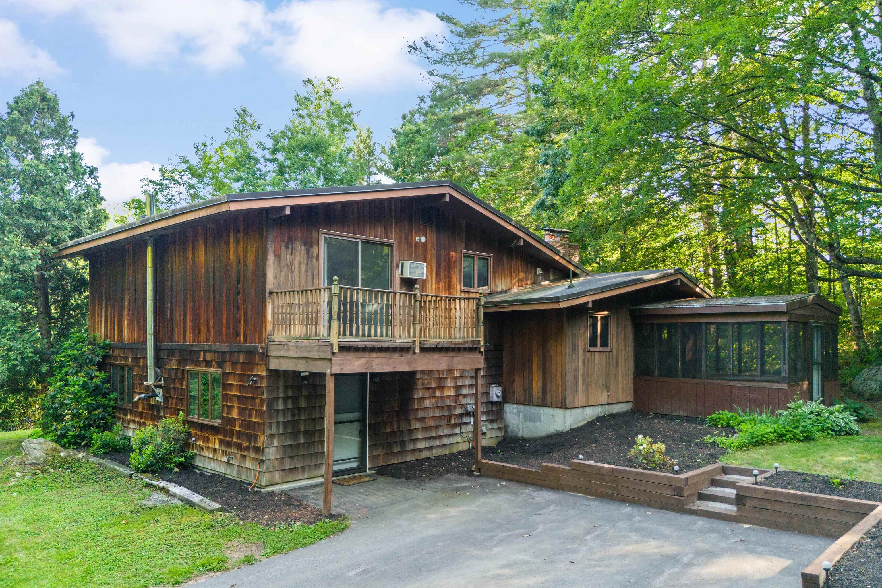1025 Concord Stage Road Weare, NH 03281 - Photo 4 of 54