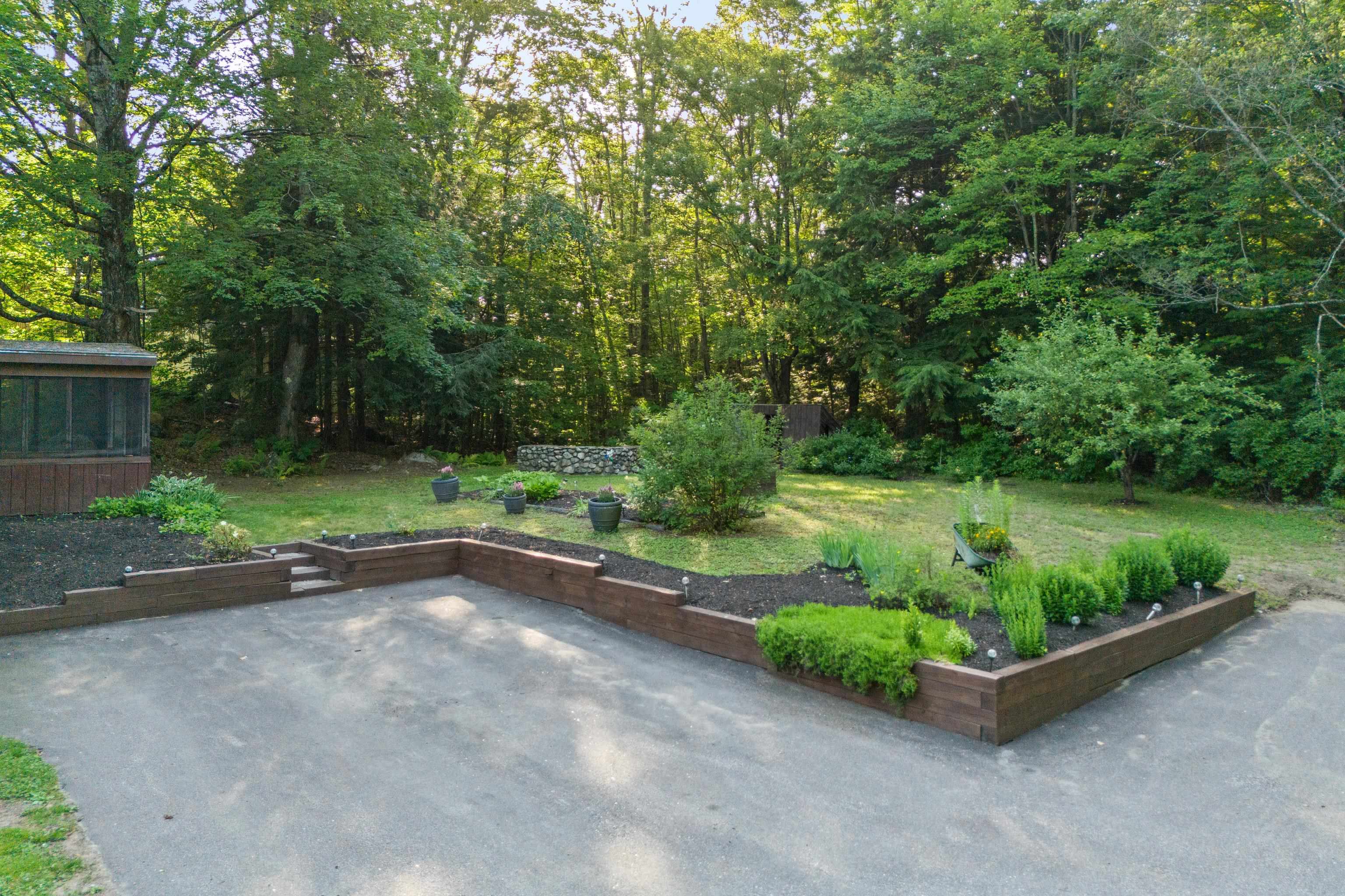 1025 Concord Stage Road Weare, NH 03281 - Photo 9 of 54
