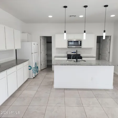 $1,750 | 40145 West Hillman Drive, Maricopa, AZ 85138