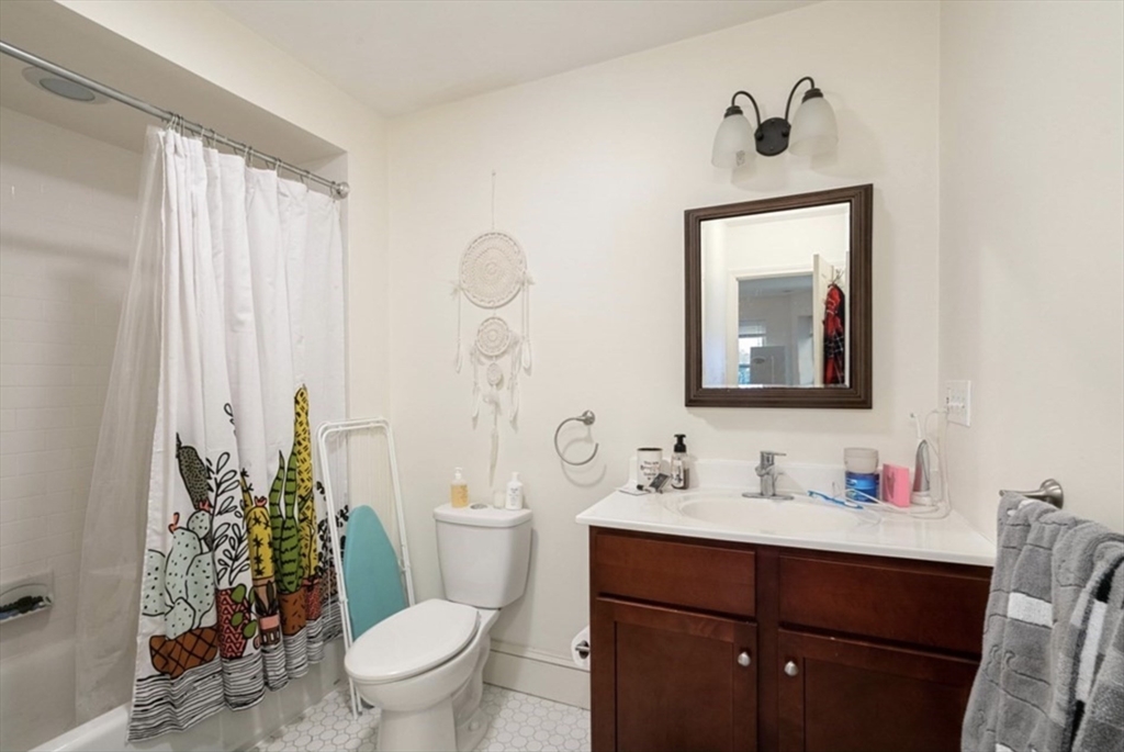 85 Fort Avenue, Unit 2 Boston, MA 02119 - Photo 11 of 18