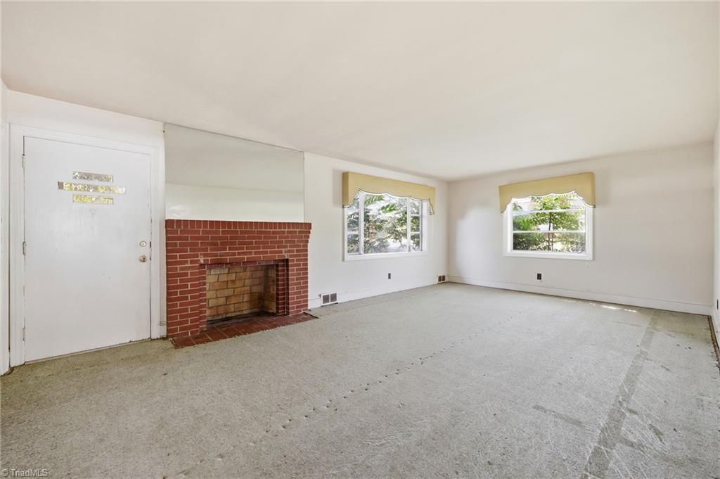 6628 University Parkway Rural Hall, NC 27045 - Photo 2 of 38