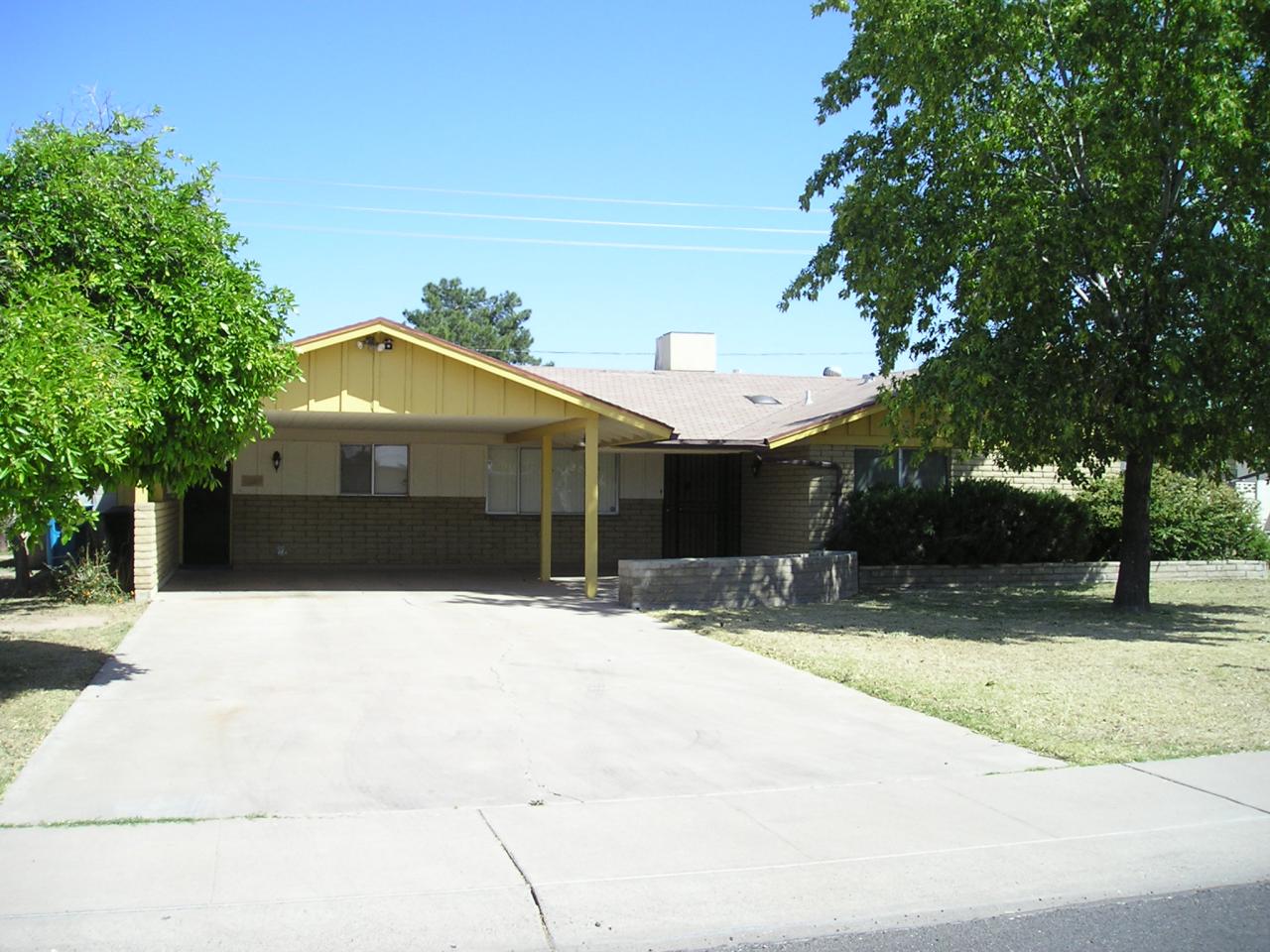 3832 West Griswold Road Phoenix, AZ 85051 - Photo 1 of 15 Front View