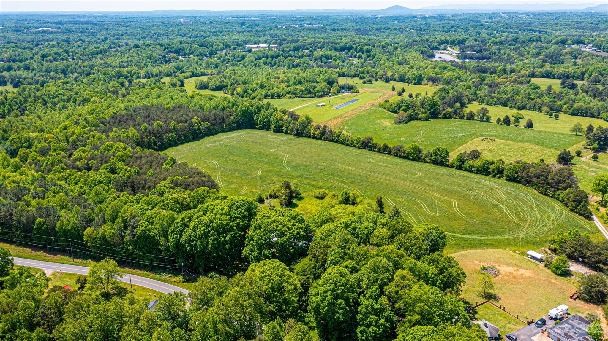 4249 Herman Sipe Road Conover, NC 28613 - Photo 4 of 22 Gallery Image 4