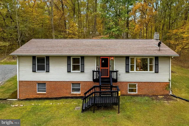 $400,000 | 451 Lakeside Drive, Front Royal, VA 22630