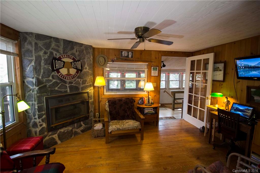 529 Barrett Road Balsam, NC 28707 - Photo 2 of 21 Gallery Image 2