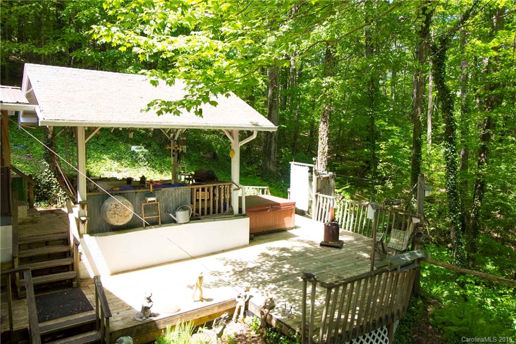 529 Barrett Road Balsam, NC 28707 - Photo 17 of 21 Gallery Image 17