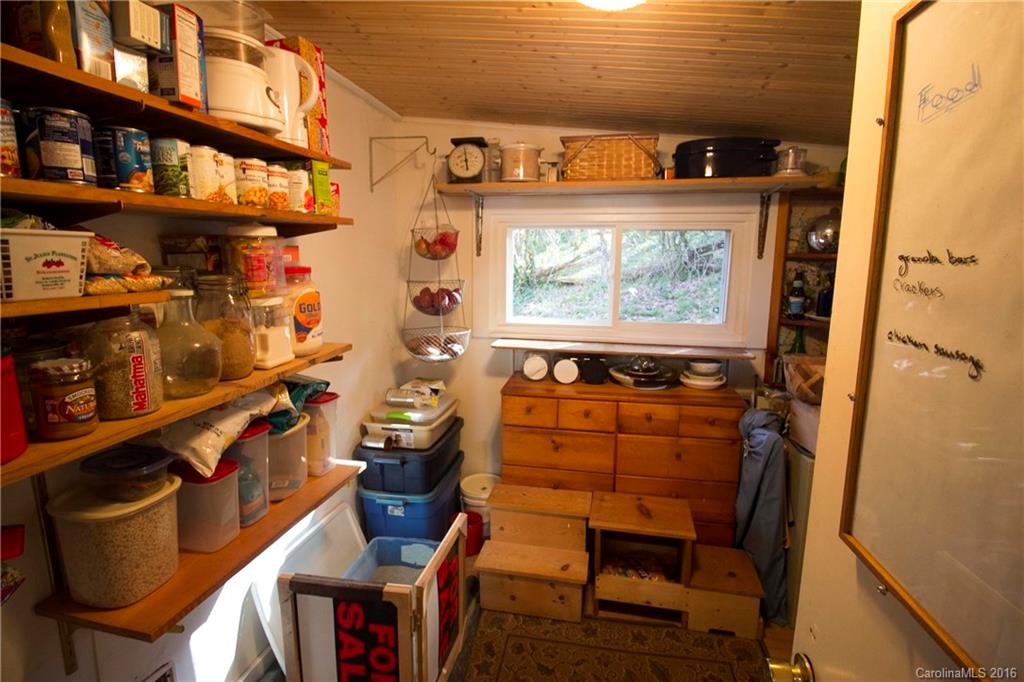 529 Barrett Road Balsam, NC 28707 - Photo 6 of 21 Gallery Image 6