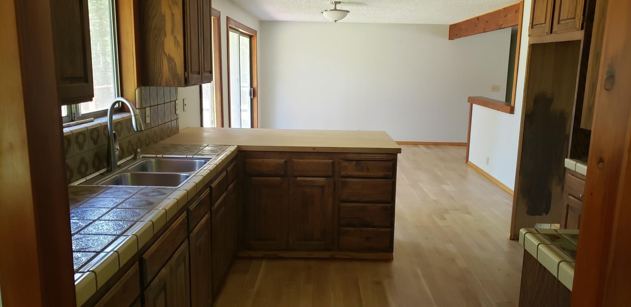 2457 Hugo Road Merlin, OR 97532 - Photo 3 of 21 Kitchen