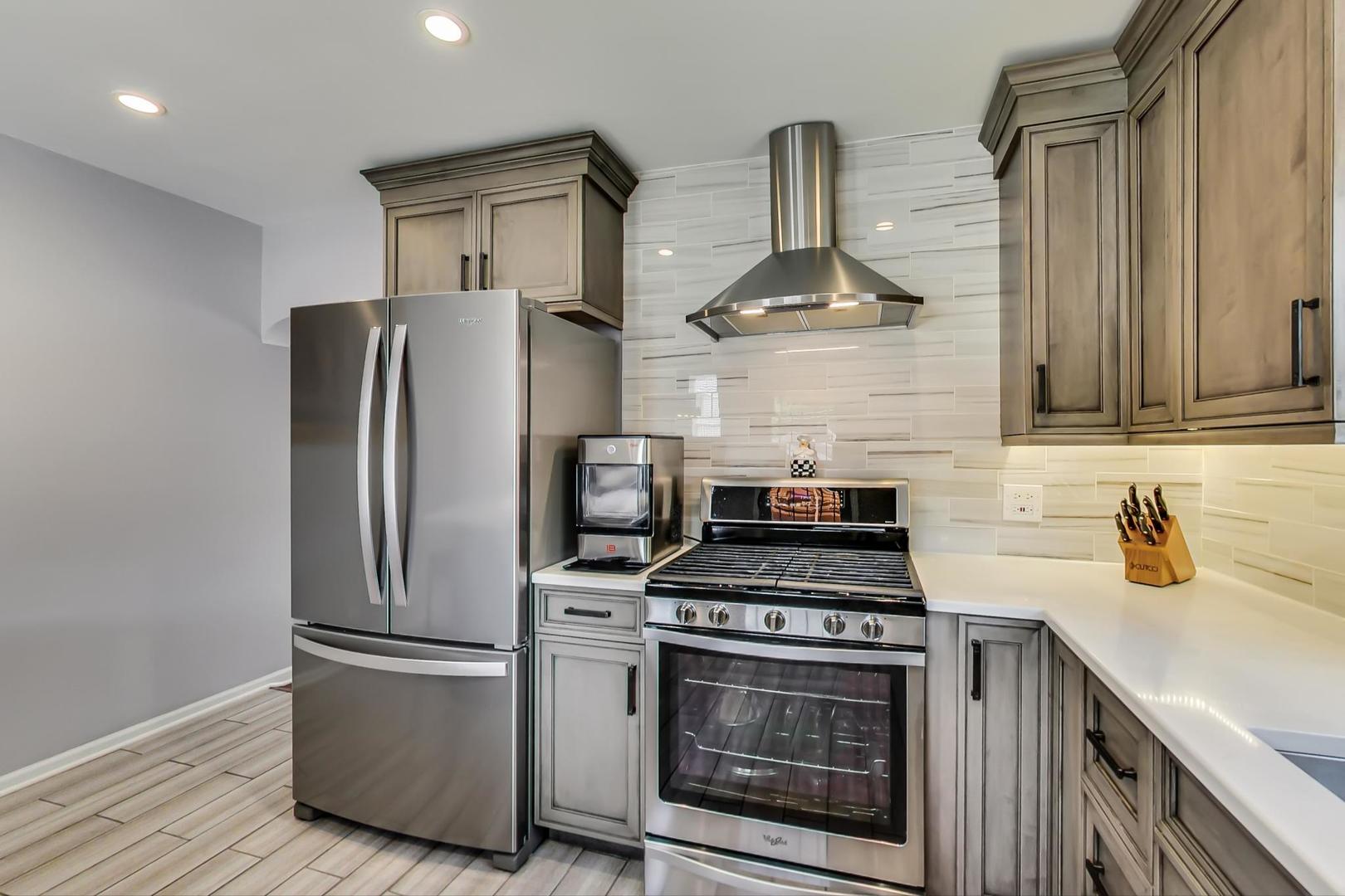 8917 West 24th Street North Riverside, IL 60546 - Photo 13 of 50