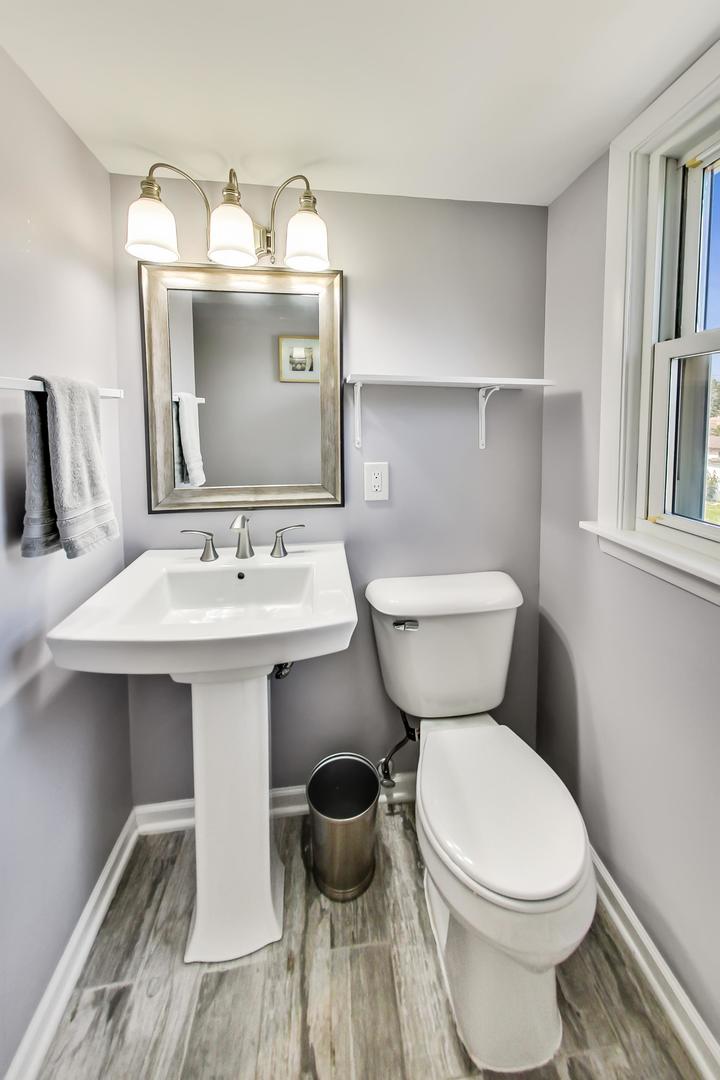 8917 West 24th Street North Riverside, IL 60546 - Photo 18 of 50
