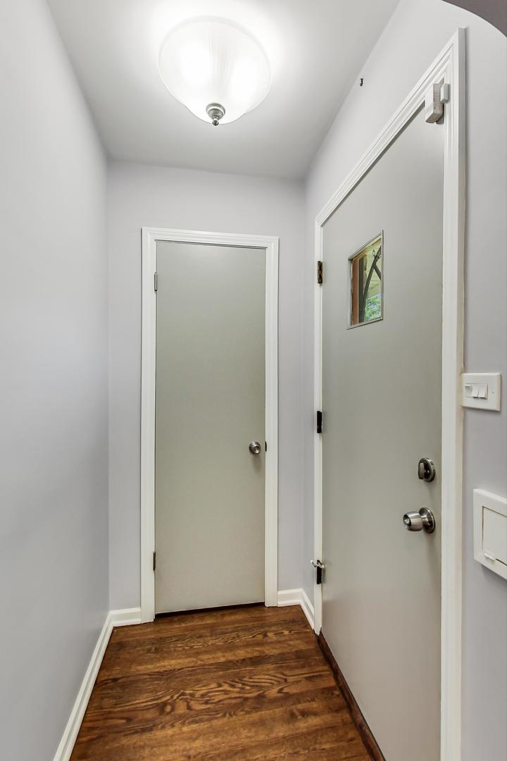 8917 West 24th Street North Riverside, IL 60546 - Photo 4 of 50