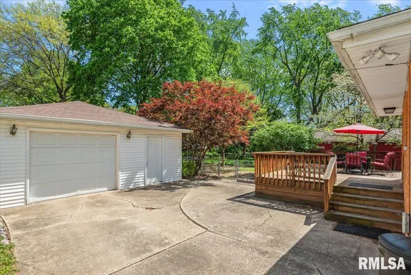 $239,900 | 2125 Brentwood Drive, Springfield, IL 62704