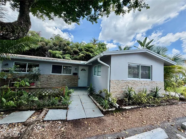 $1,725 | 2809 Northeast 6th Lane, Unit 2809, Wilton Manors, FL 33334