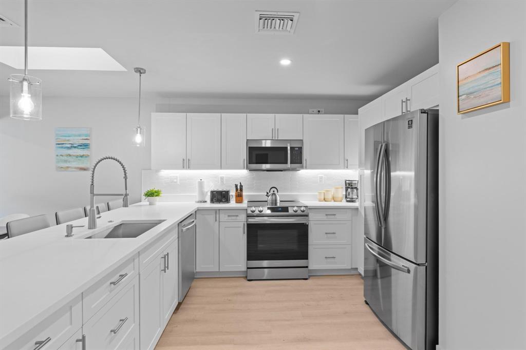 1814 Southeast 7th Street, Unit 1814 Pompano Beach, FL 33060 - Photo 3 of 39