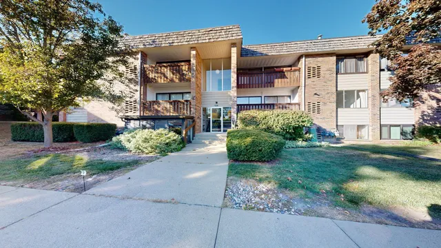 $185,000 | 1235 South Maple Road, Unit 101, Ann Arbor, MI 48103