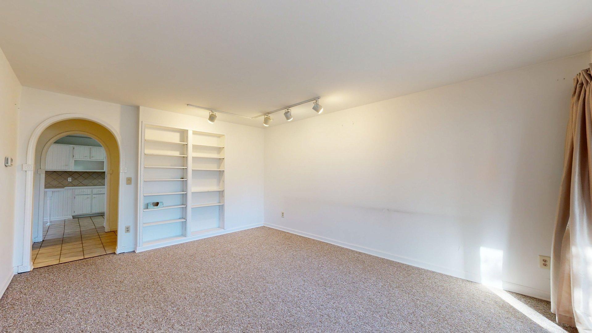 1235 South Maple Road, Unit 101 Ann Arbor, MI 48103 - Photo 9 of 23 1235-S-Maple-Rd-101-10232025_115248