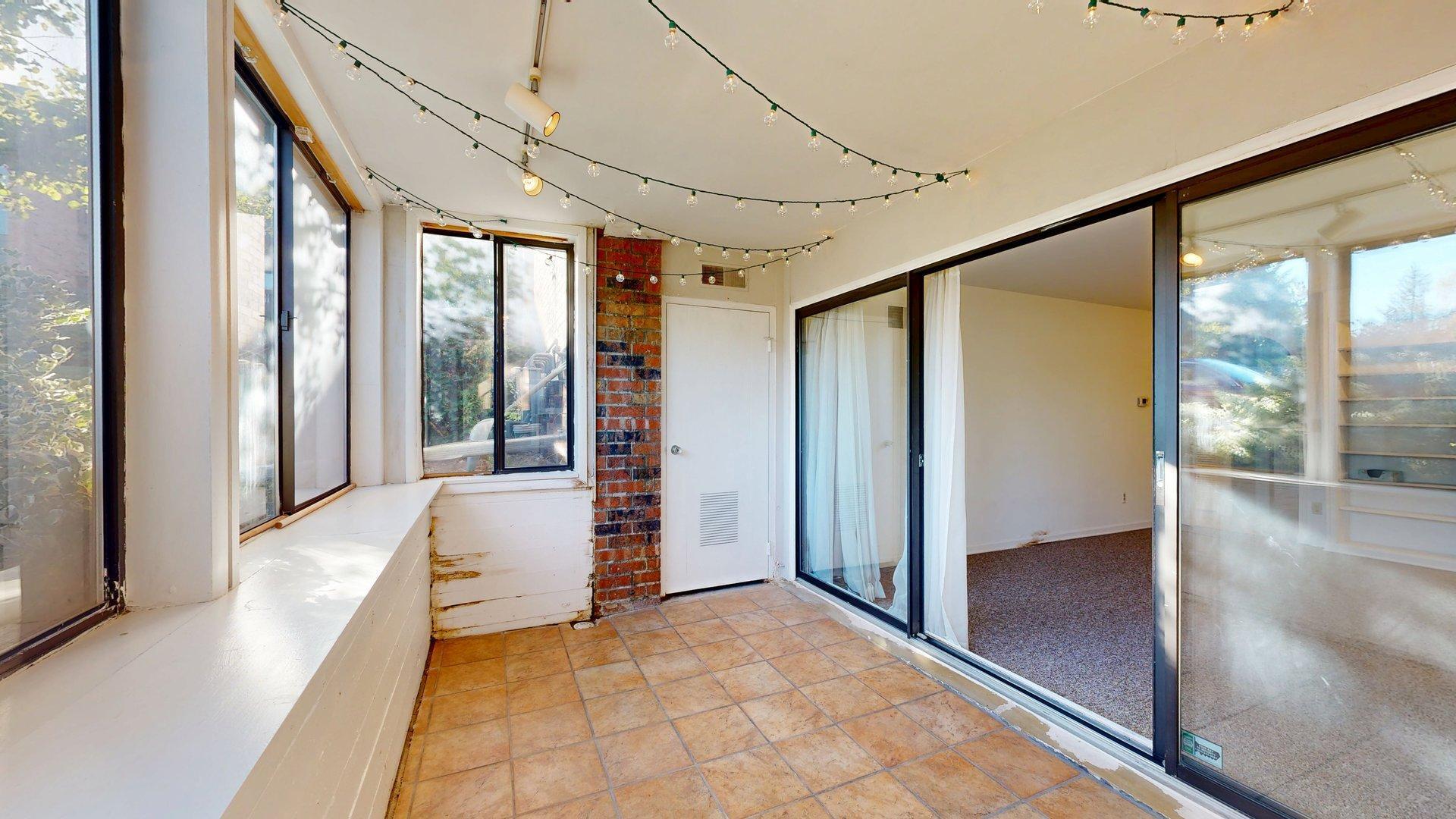 1235 South Maple Road, Unit 101 Ann Arbor, MI 48103 - Photo 10 of 23 1235-S-Maple-Rd-101-10232025_115309