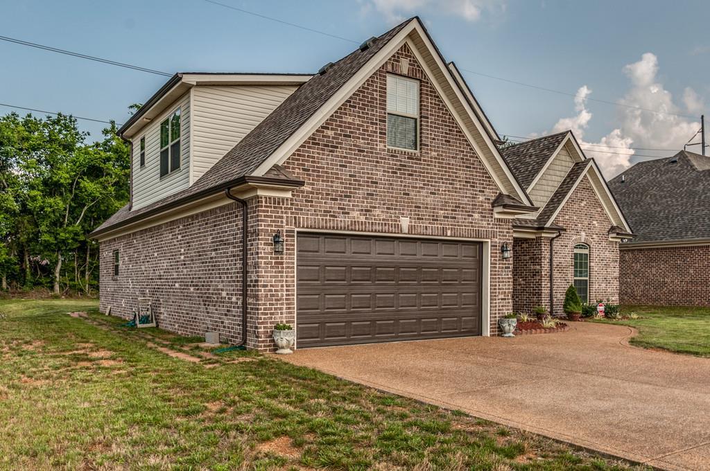 1231 Rimrock Road Smyrna, TN 37167 - Photo 3 of 28 Gallery Image 3