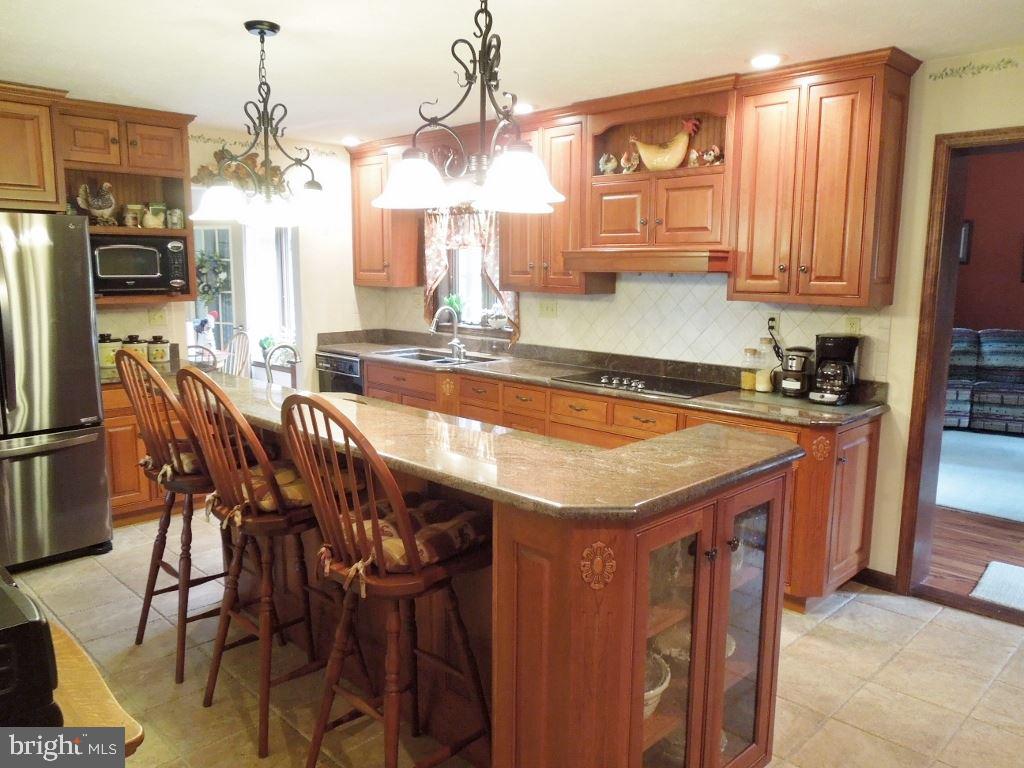 3121 Grandview Road Hanover, PA 17331 - Photo 11 of 36