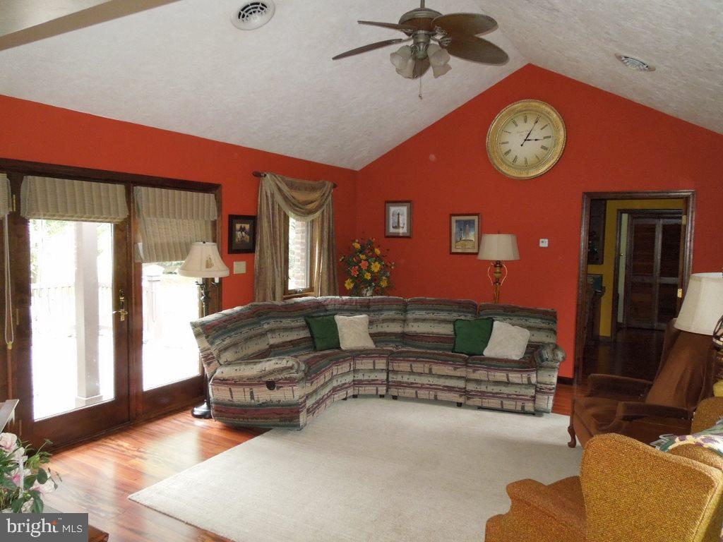 3121 Grandview Road Hanover, PA 17331 - Photo 17 of 36