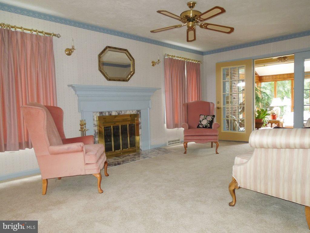 3121 Grandview Road Hanover, PA 17331 - Photo 7 of 36