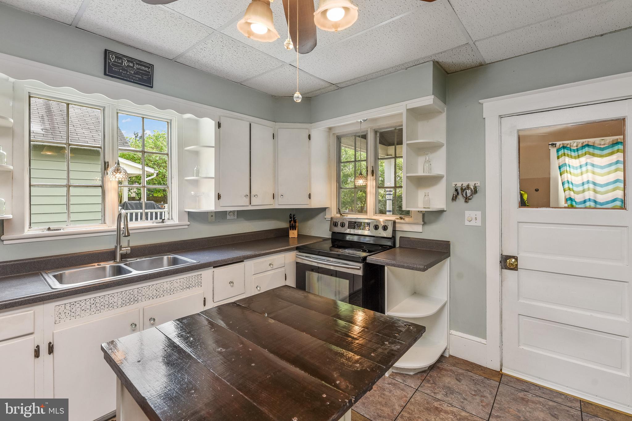 318 South Cedar Street Lititz, PA 17543 - Photo 9 of 23
