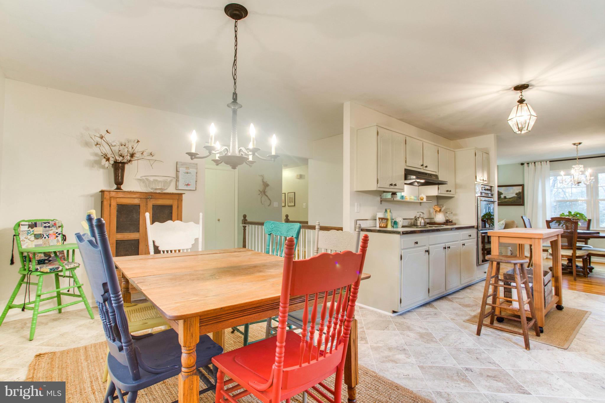 6807 Houndmaster Road Springfield, VA 22152 - Photo 3 of 22 Kitchen