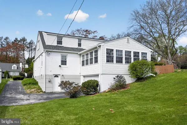 $550,000 | 517 Weymouth Road, Springfield, PA 19064